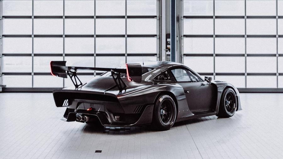  Porsche 935 Carbon Edition 2019 года  (фото 5 из 6)